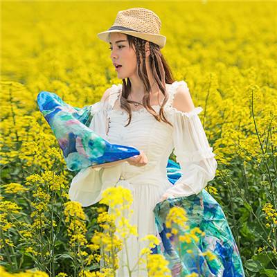 可爱宝贝的圣诞惊喜